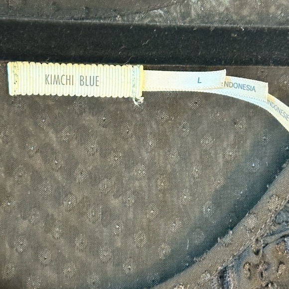 Kimchi Blue Black Sheer Swiss Dot Ruffle Bib Button Down Short Sleeve To… - Picture 4 of 9